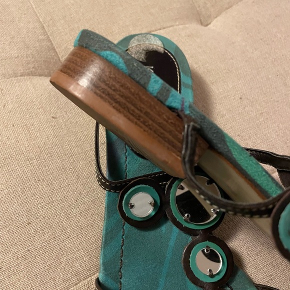 Sandals - Picture 3 of 4